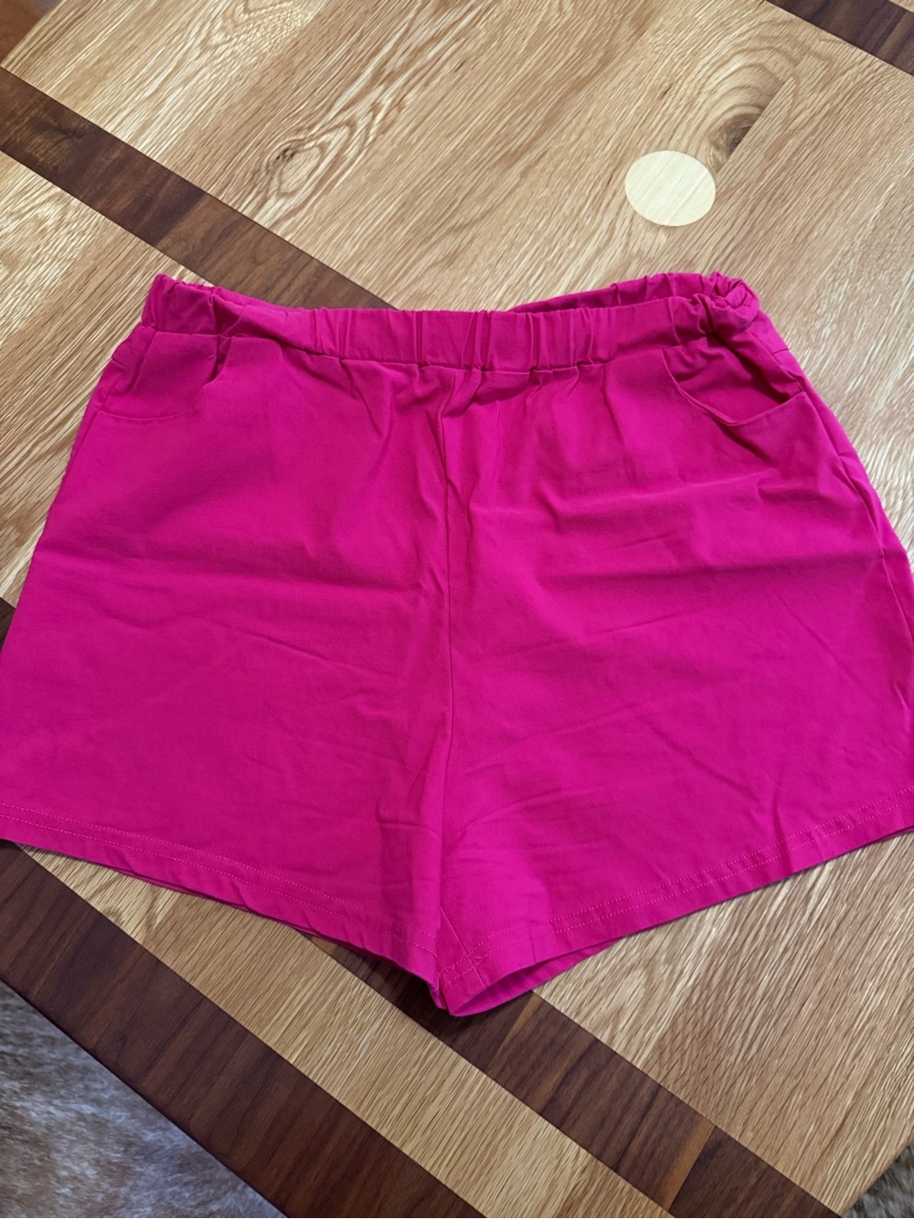Pink shorts - Picture 2 of 5